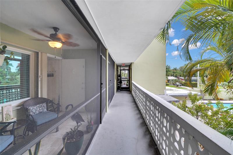Image 31 of 32 For 1425 Arthur St  214b