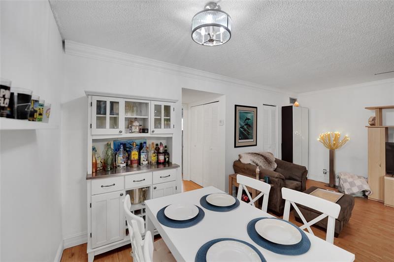 Image 4 of 32 For 1425 Arthur St  214b