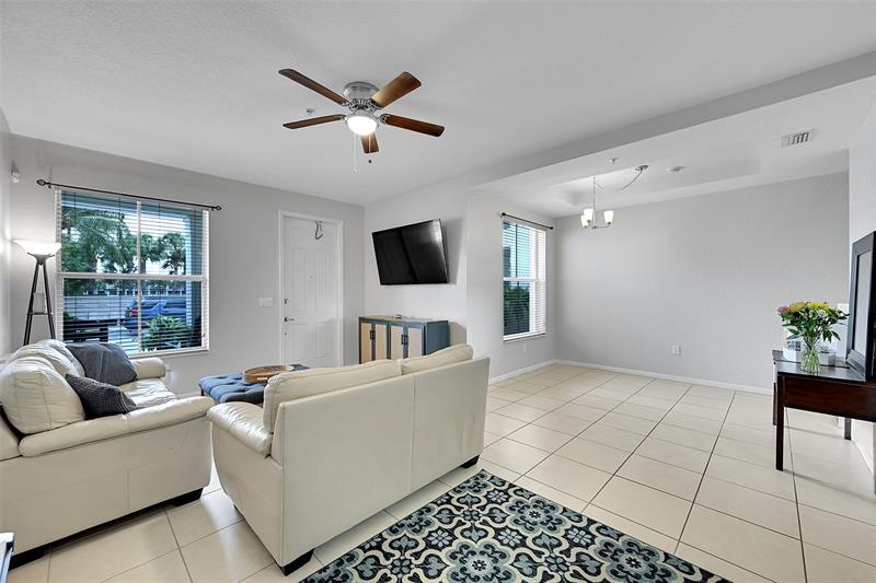 Image 10 of 70 For 4680 Mimosa Pl  802