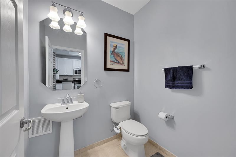 Image 18 of 70 For 4680 Mimosa Pl  802