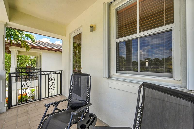 Image 30 of 70 For 4680 Mimosa Pl  802