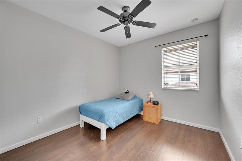 Image 39 of 70 For 4680 Mimosa Pl  802
