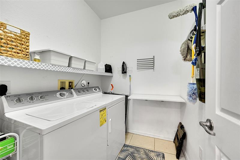 Image 41 of 70 For 4680 Mimosa Pl  802