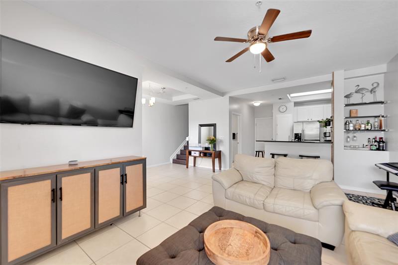 Image 8 of 70 For 4680 Mimosa Pl  802