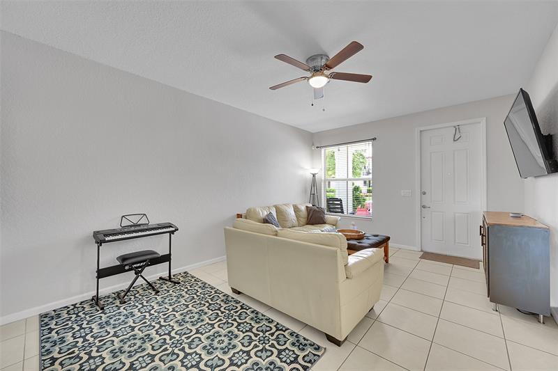 Image 9 of 70 For 4680 Mimosa Pl  802