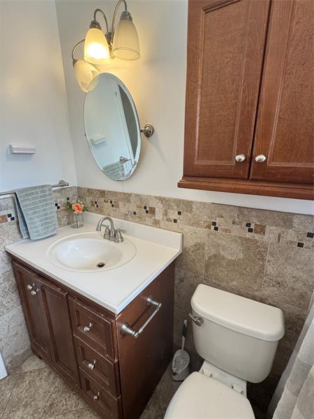 Image 15 of 38 For 4071 83rd Way