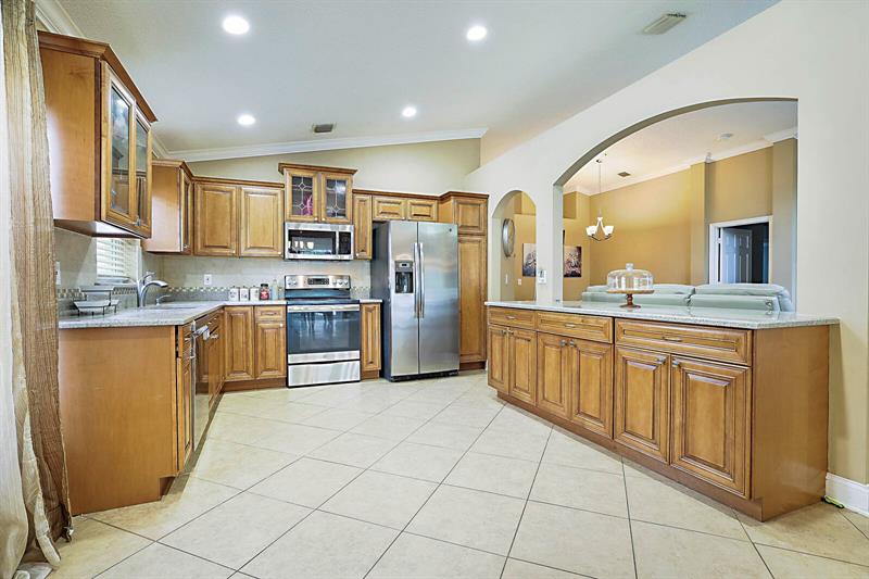 Image 10 of 51 For 18643 15th St