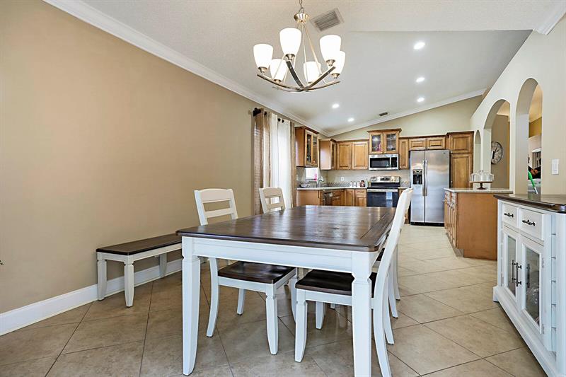 Image 17 of 51 For 18643 15th St