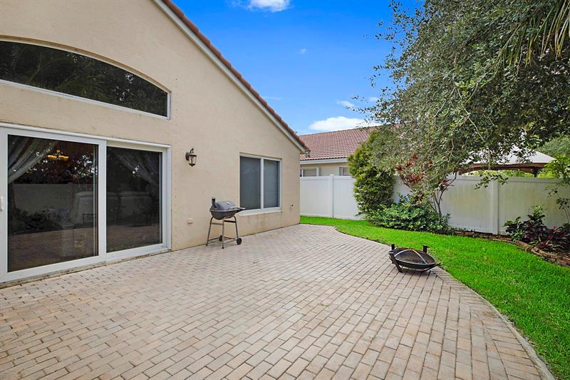 Image 28 of 51 For 18643 15th St