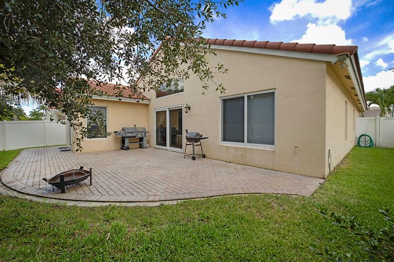 Image 31 of 51 For 18643 15th St