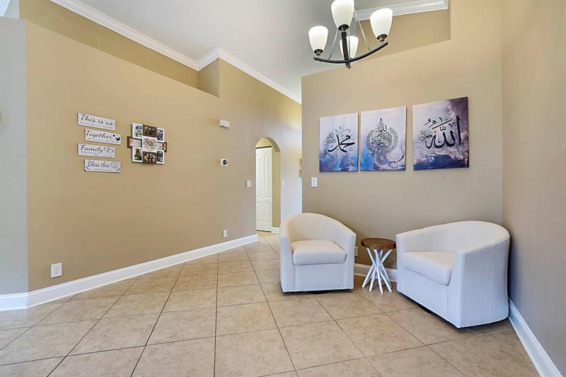 Image 4 of 51 For 18643 15th St
