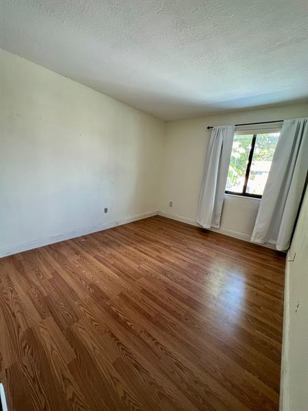 Image 8 of 10 For 710 106th Ave