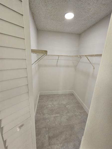 Image 8 of 19 For 2445 18th Ter  1003
