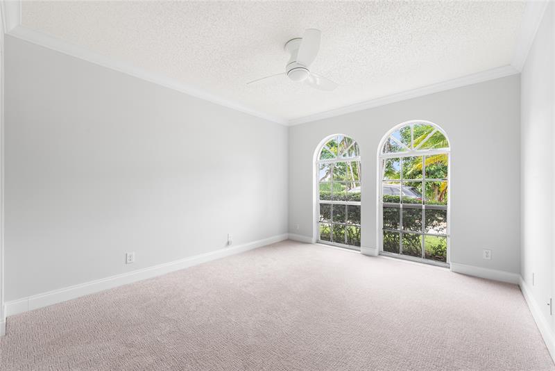 Image 19 of 46 For 2963 Orchard Cir