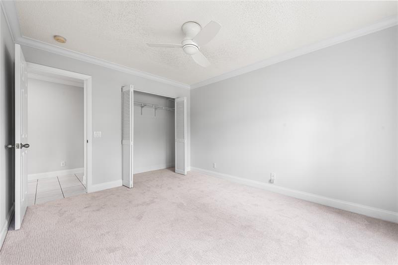 Image 21 of 46 For 2963 Orchard Cir