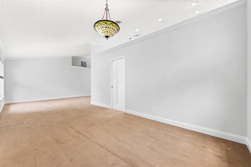 Image 31 of 46 For 2963 Orchard Cir