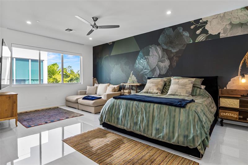 Image 10 of 34 For 244 Garden Ct  244