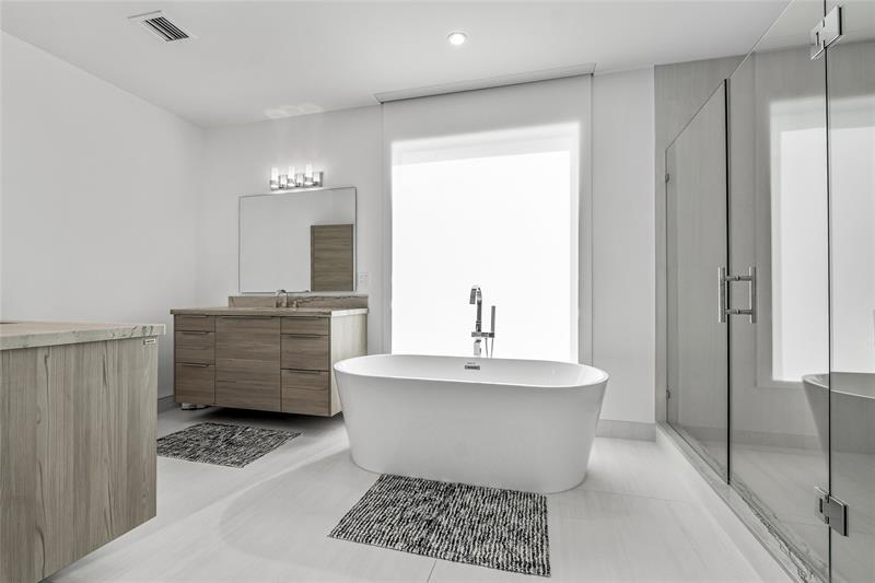 Image 13 of 34 For 244 Garden Ct  244