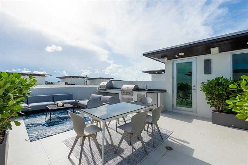 Image 15 of 34 For 244 Garden Ct  244