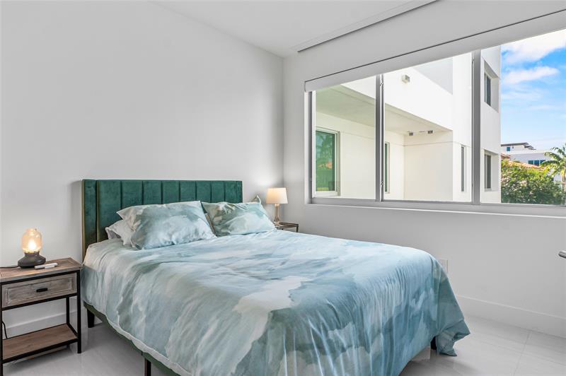 Image 24 of 34 For 244 Garden Ct  244