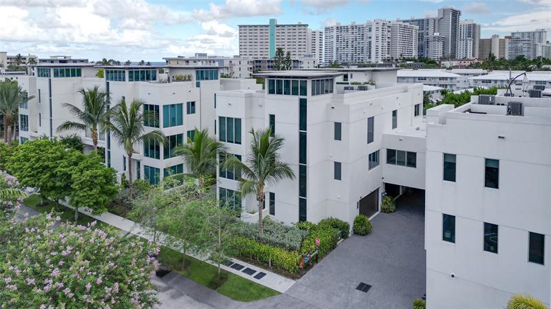 Image 27 of 34 For 244 Garden Ct  244