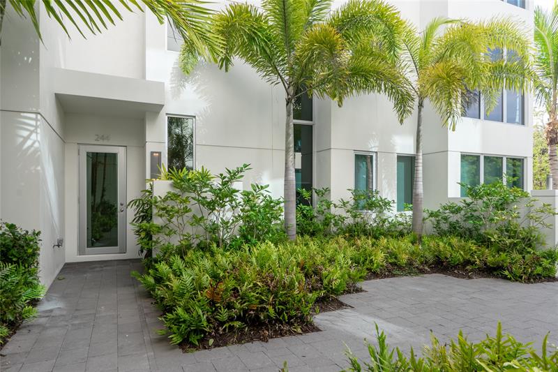 Image 29 of 34 For 244 Garden Ct  244