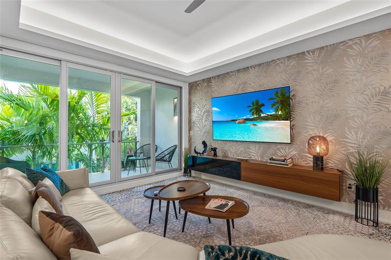 Image 4 of 34 For 244 Garden Ct  244