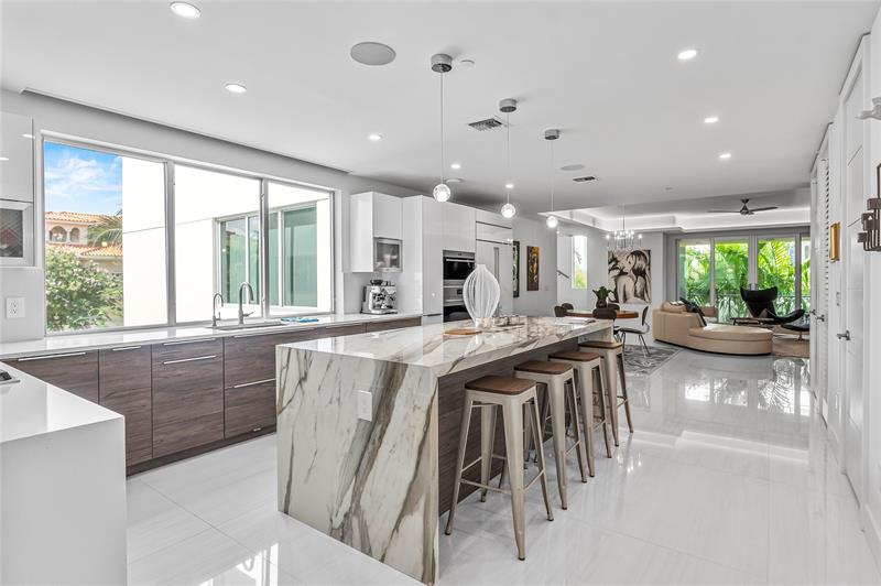 Image 9 of 34 For 244 Garden Ct  244