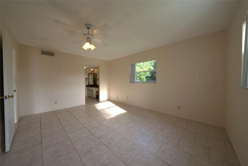 Image 11 of 11 For 4270 40th St  206