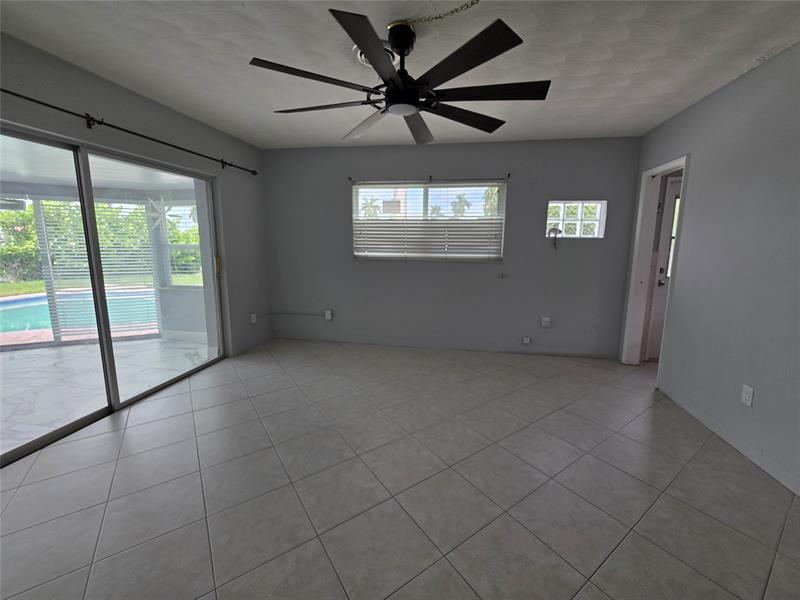 Image 13 of 25 For 341 6th Ave  
