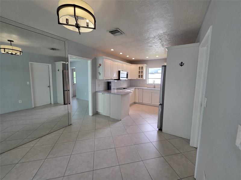 Image 9 of 25 For 341 6th Ave  