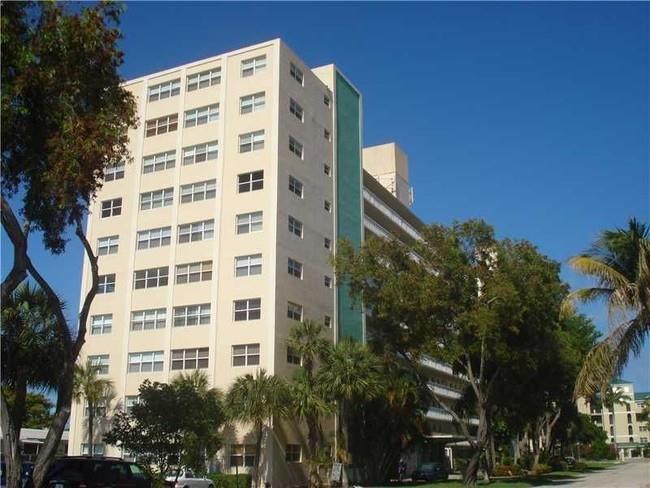 Details for 2555 11  902, Fort Lauderdale, FL 33304
