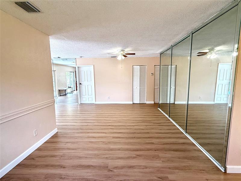 Image 4 of 11 For 20751 30th Ct