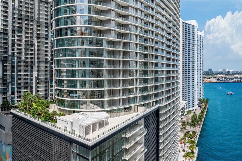 Image 3 of 19 For 300 Biscayne Blvd Way  1507