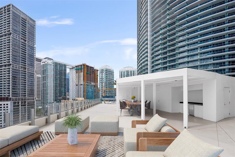 Image 4 of 19 For 300 Biscayne Blvd Way  1507