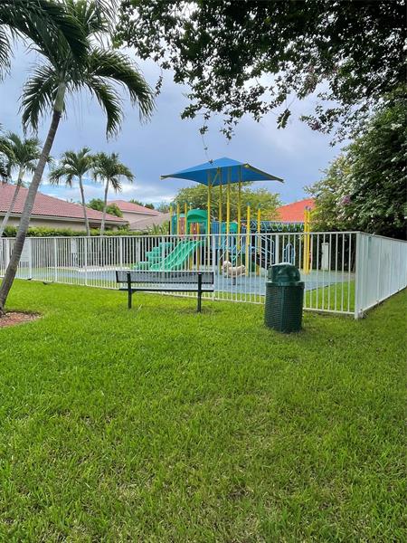 Image 21 of 22 For 13758 31st St
