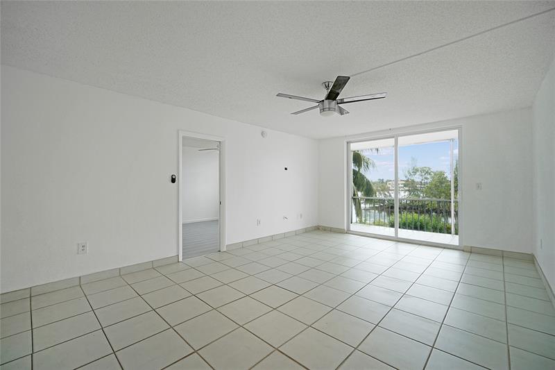 Image 12 of 40 For 2980 Point East Dr  D206