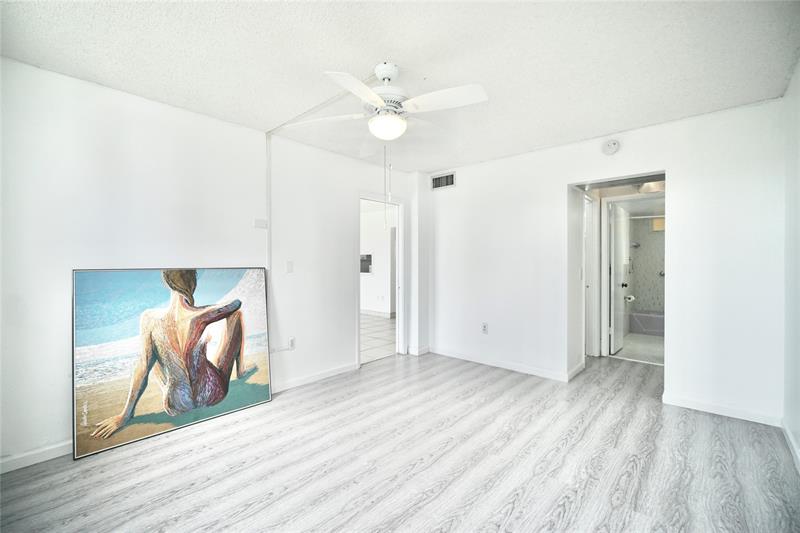Image 21 of 40 For 2980 Point East Dr  D206