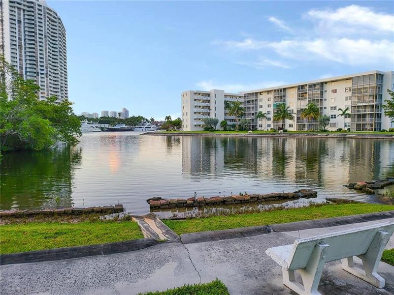 Image 30 of 40 For 2980 Point East Dr  D206