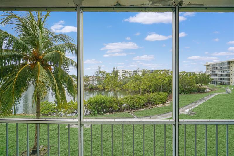 Image 4 of 40 For 2980 Point East Dr  D206