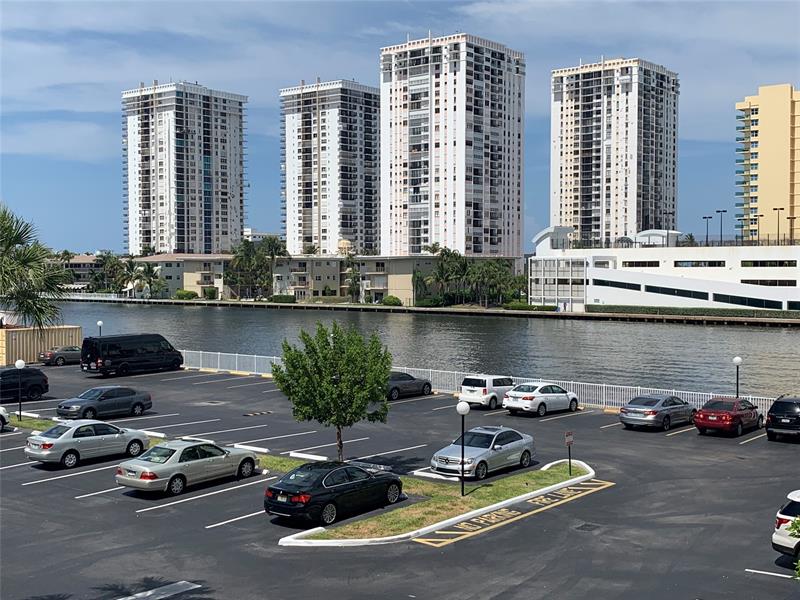 Details for 1000 Parkview Dr  319, Hallandale Beach, FL 33009