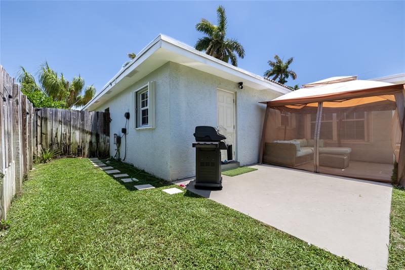 Image 34 of 38 For 920 16th Ct  