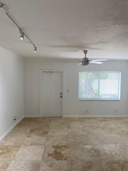Image 5 of 15 For 1872 46th St  D2