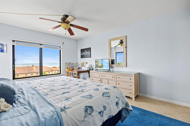 Image 18 of 58 For 801 Ocean Dr  801