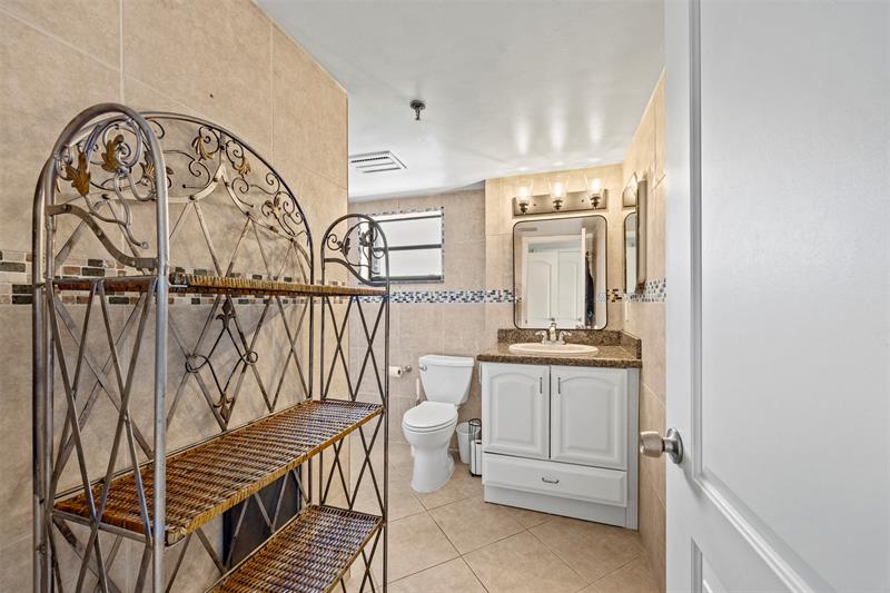 Image 20 of 58 For 801 Ocean Dr  801