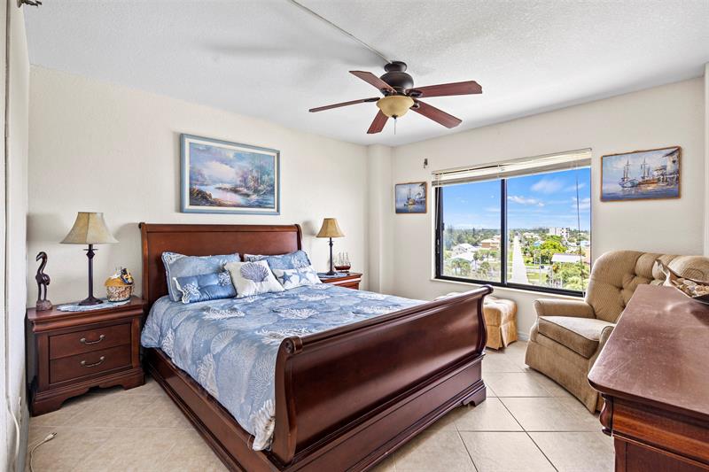 Image 21 of 58 For 801 Ocean Dr  801