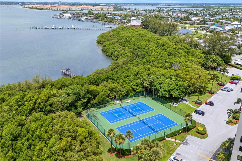 Image 41 of 58 For 801 Ocean Dr  801