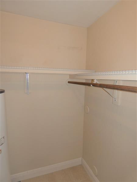 Image 15 of 24 For 1455 Holly Heights Dr  9