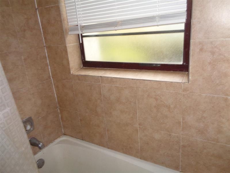 Image 16 of 16 For 2651 Riverside Dr  1
