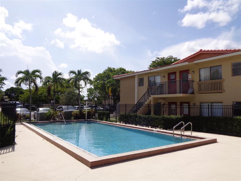 Image 5 of 16 For 2651 Riverside Dr  1